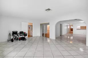 2886 E Fernley Dr Dr E, West Palm Beach, FL 33415 - Photo 15