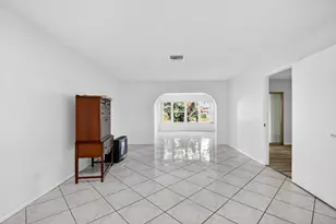 2886 E Fernley Dr Dr E, West Palm Beach, FL 33415 - Photo 7