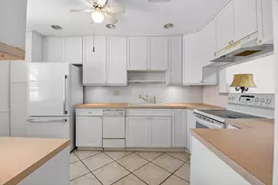 2886 E Fernley Dr Dr E, West Palm Beach, FL 33415 - Photo 9