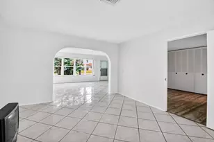 2886 E Fernley Dr Dr E, West Palm Beach, FL 33415 - Photo 13