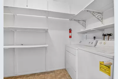 2886 E Fernley Dr Drive E #9, West Palm Beach, FL 33415 - Photo 17
