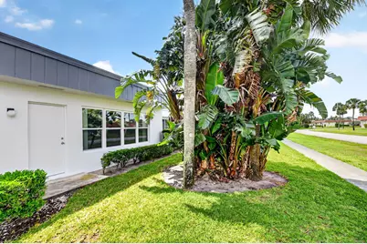 2886 E Fernley Dr Drive E #9, West Palm Beach, FL 33415 - Photo 29