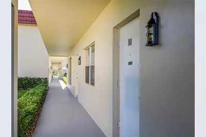 28 Pine Arbor Lane #101, Vero Beach, FL 32962 - Photo 7
