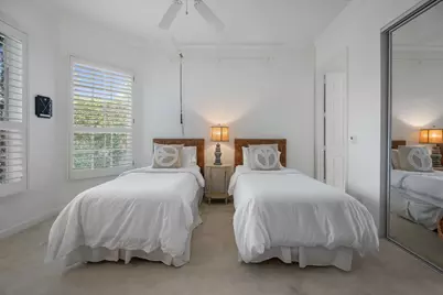 2920 Twin Oaks Way, Wellington, FL 33414 - Photo 23