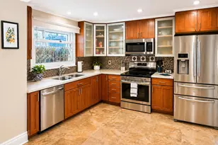 301 Lake Shore Dr, Lake Park, FL 33403 - Photo 7