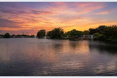 620 NW 215th Avenue, Pembroke Pines, FL 33029 - Photo 21