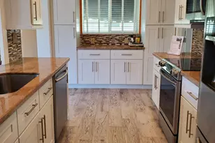 4600 NW 45th St, Tamarac, FL 33319 - Photo 9