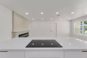 8431 NW 27th Pl, Sunrise, FL 33322 - Photo 13