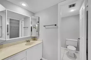 1713 Whitehall Dr, Davie, FL 33324 - Photo 23