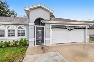 1717 SW Burlington St, Port Saint Lucie, FL 34984 - Photo 9