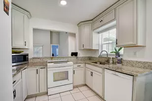 2519 Country Golf Dr, Wellington, FL 33414 - Photo 11