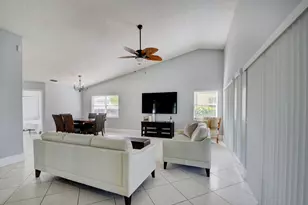 2519 Country Golf Dr, Wellington, FL 33414 - Photo 5