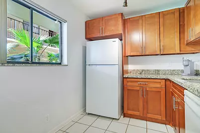 5160 Las Verdes Circle #117, Delray Beach, FL 33484 - Photo 11