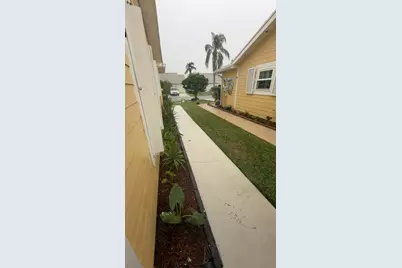 1570 Royal Forest Court, West Palm Beach, FL 33406 - Photo 27