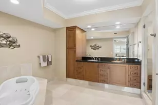 2640 Lake Shore Dr, Riviera Beach, FL 33404 - Photo 31