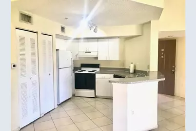 741 N Pine Island Road #303, Plantation, FL 33324 - Photo 11