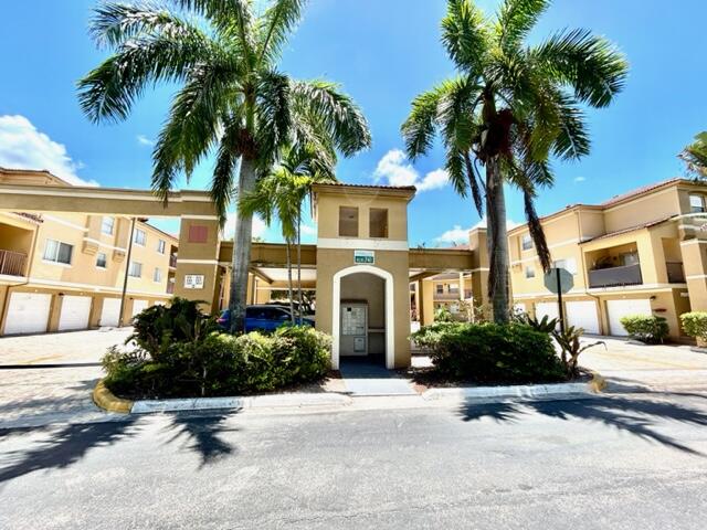 741 N Pine Island Rd #303 main architectural view