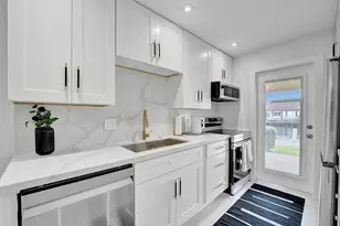 2866 NE 30th St, Fort Lauderdale, FL 33306 - Photo 21
