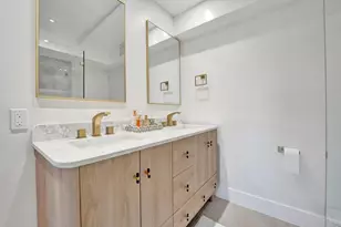 2866 NE 30th St, Fort Lauderdale, FL 33306 - Photo 23