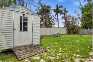 814 SE Celtic Ave, Port Saint Lucie, FL 34983 - Photo 29