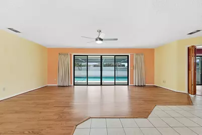 814 SE Celtic Avenue, Port Saint Lucie, FL 34983 - Photo 5
