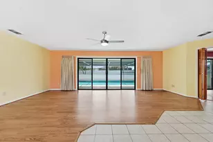 814 SE Celtic Ave, Port Saint Lucie, FL 34983 - Photo 5