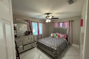 605 Toxaway Dr, West Palm Beach, FL 33413 - Photo 9