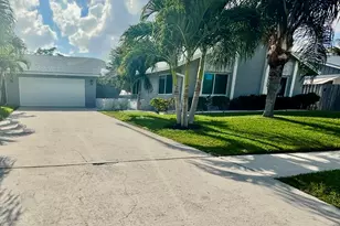 605 Toxaway Dr, West Palm Beach, FL 33413 - Photo 1