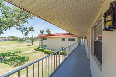 60 Woodland Drive #204, Vero Beach, FL 32962 - Photo 13