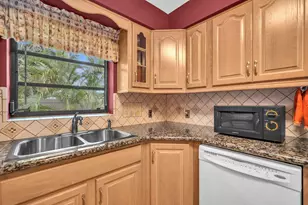 601 NW 29th St, Wilton Manors, FL 33311 - Photo 13