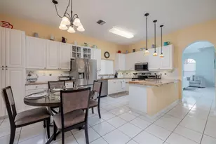 585 NW Lambrusco Dr, Port Saint Lucie, FL 34986 - Photo 7