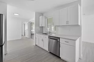 703 SW 18th St, Boynton Beach, FL 33426 - Photo 13