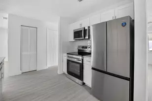 703 SW 18th St, Boynton Beach, FL 33426 - Photo 11