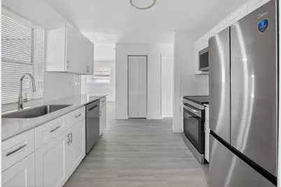 703 SW 18th Street, Boynton Beach, FL 33426 - Photo 11