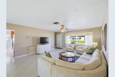 2020 SW 17th Avenue, Boynton Beach, FL 33426 - Photo 7