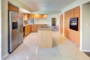 8859 NW 3rd Ct, Coral Springs, FL 33071 - Photo 3