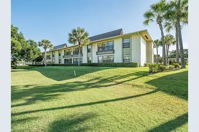32 Plantation Drive #103, Vero Beach, FL 32966 - Photo 3
