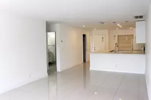 8861 Bella Vista Dr, Boca Raton, FL 33433 - Photo 9