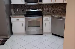 7621 Trent Dr, Tamarac, FL 33321 - Photo 9