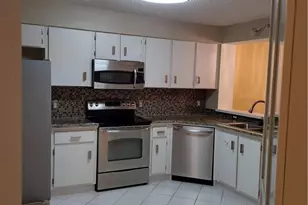 7621 Trent Dr, Tamarac, FL 33321 - Photo 7