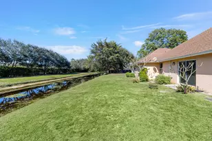 13868 York Ct, Wellington, FL 33414 - Photo 23