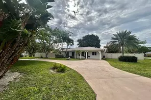 631 Linnet Cir, Delray Beach, FL 33444 - Photo 3