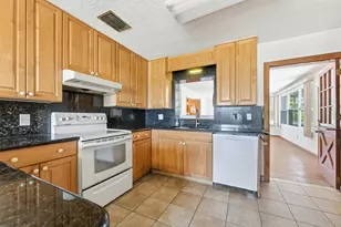 1804 Bayshore Dr, Fort Pierce, FL 34949 - Photo 9