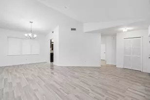 190 Parkwood Dr S, Royal Palm Beach, FL 33411 - Photo 19