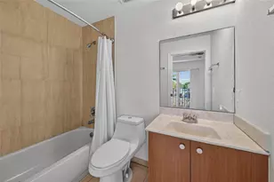 2725 NE 8th Ave, Wilton Manors, FL 33334 - Photo 5