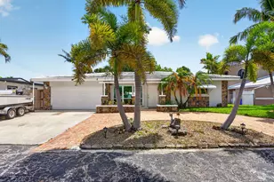 420 SE 14th Ave, Pompano Beach, FL 33060 - Photo 1