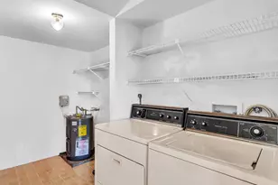 10315 NW 24th Pl, Sunrise, FL 33322 - Photo 15