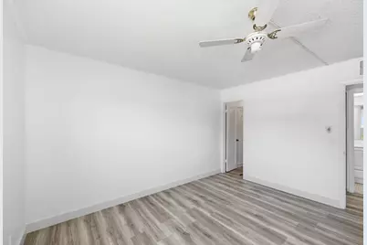 452 Normandy #J, Delray Beach, FL 33484 - Photo 9