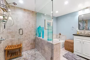 3800 Oaks Clubhouse Dr, Pompano Beach, FL 33069 - Photo 27