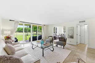 3800 Oaks Clubhouse Dr, Pompano Beach, FL 33069 - Photo 11
